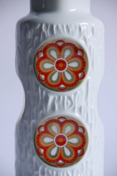 Op Art White German Flower Red Pattern Vase - Vohenstrauss (Johann Seltmann, Bavaria) 60s