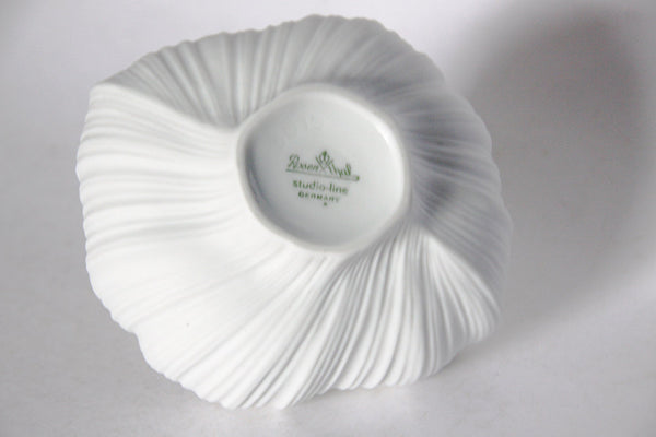 Porcelain White  'Plissée' Vase - M. Freyer for Rosenthal 1960s